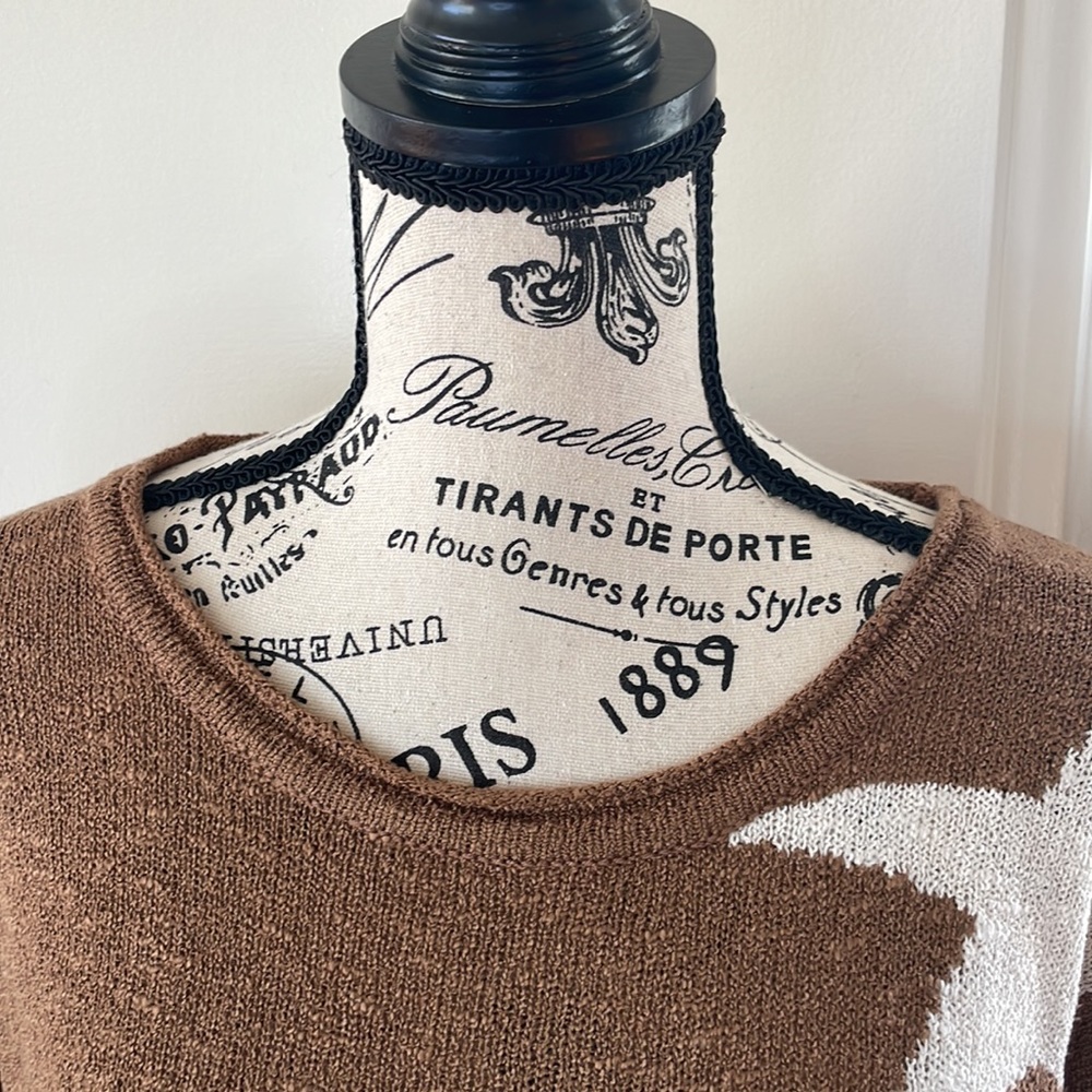 NWOT Camel Knit Star Sweater with Bell Sleeves - Picture 5 of 12